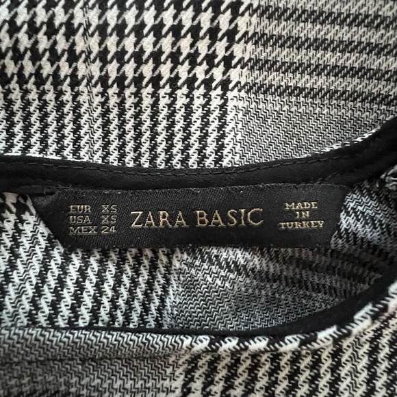 Zara Basic Top Womens XS Black White Houndstooth Plaid Casual Workwear Versatile - Picture 7 of 7